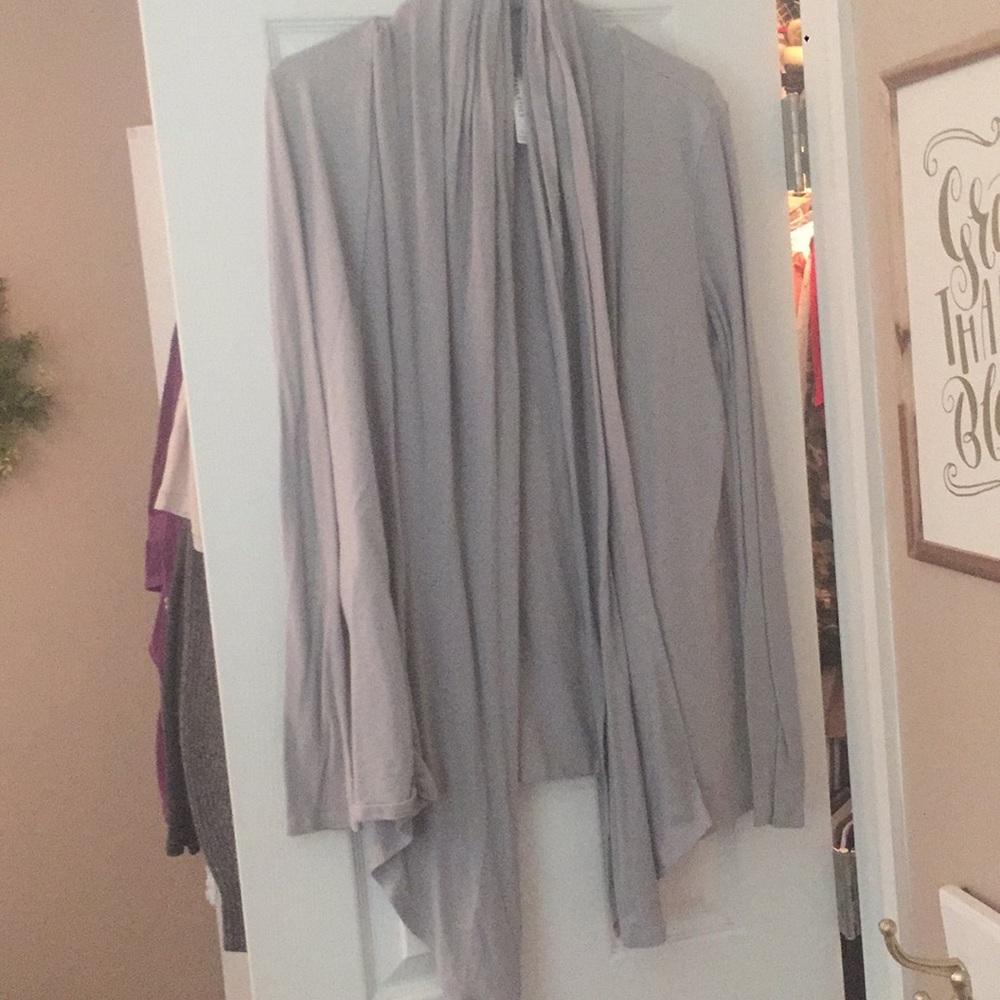 FABLETICS light gray cardigan